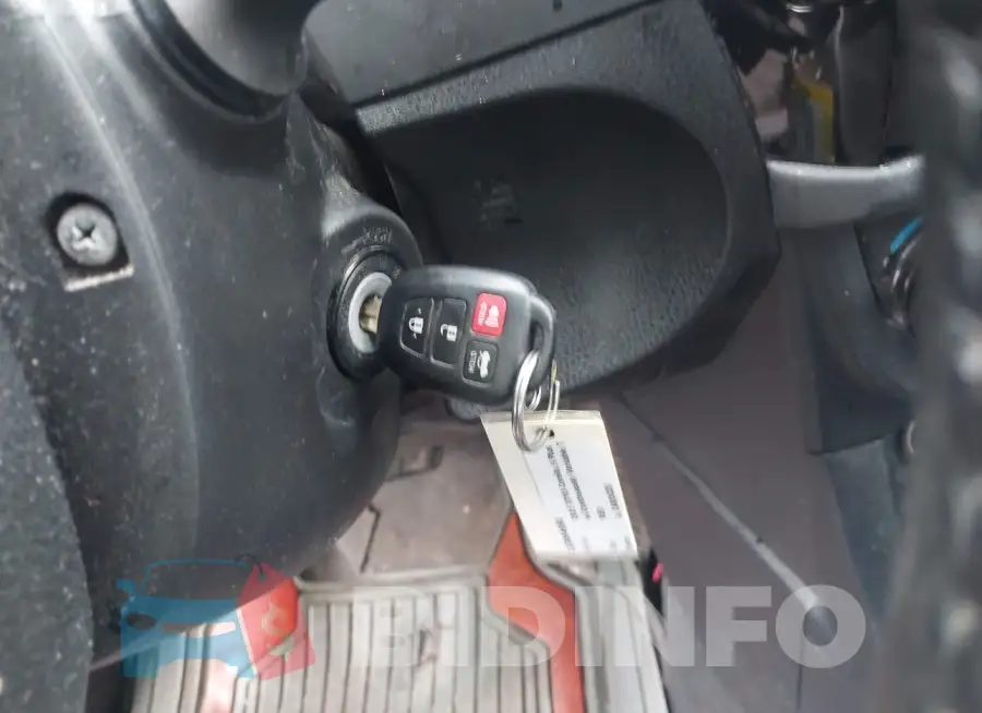 2T1BURHE4FC303217 Photo# 11
