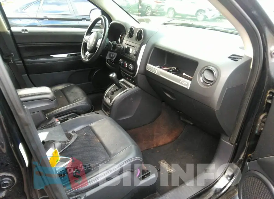1C4NJDEB5ED734573 Photo# 5