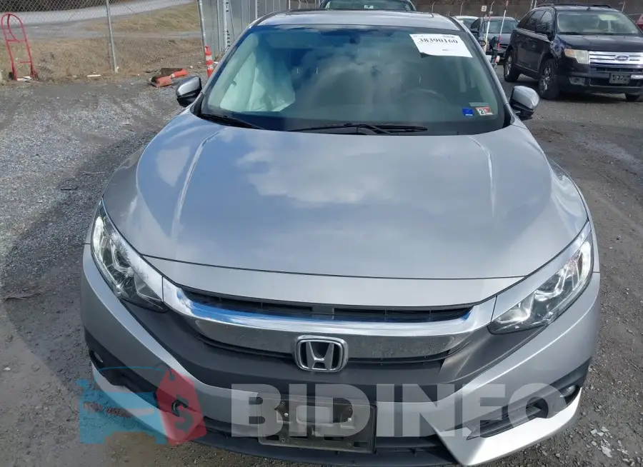 JHMFC1F33JX011378 Photo# 12