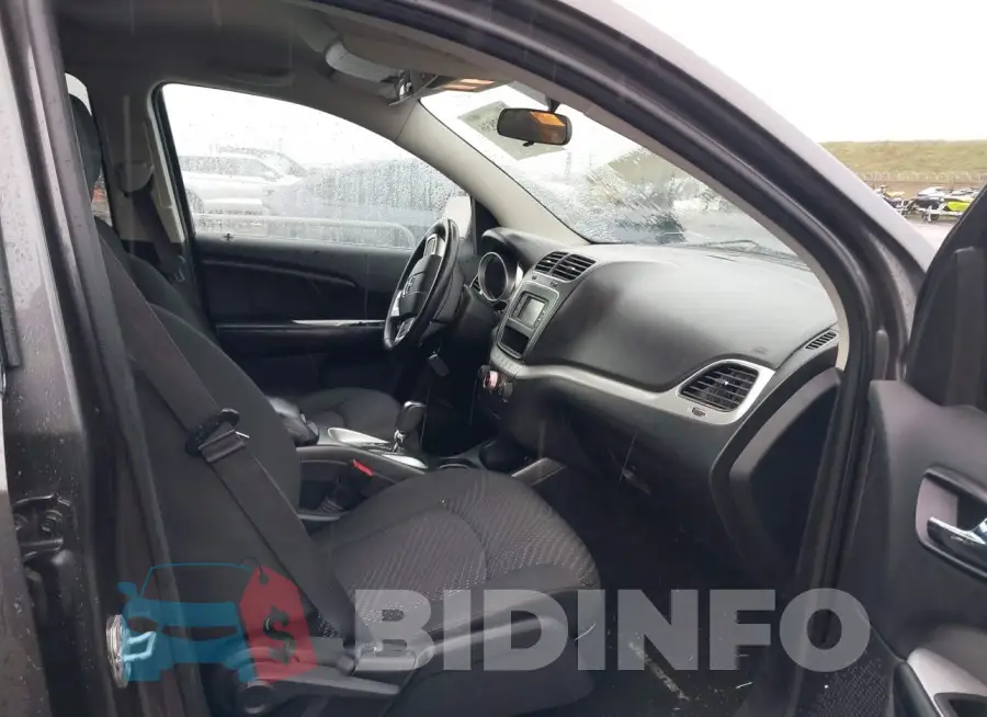 3C4PDCAB8GT114832 Photo# 5