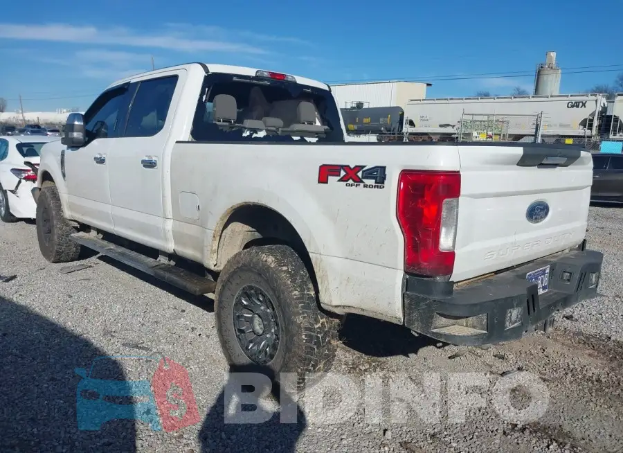 1FT7W2B63JEB04528 Photo# 3