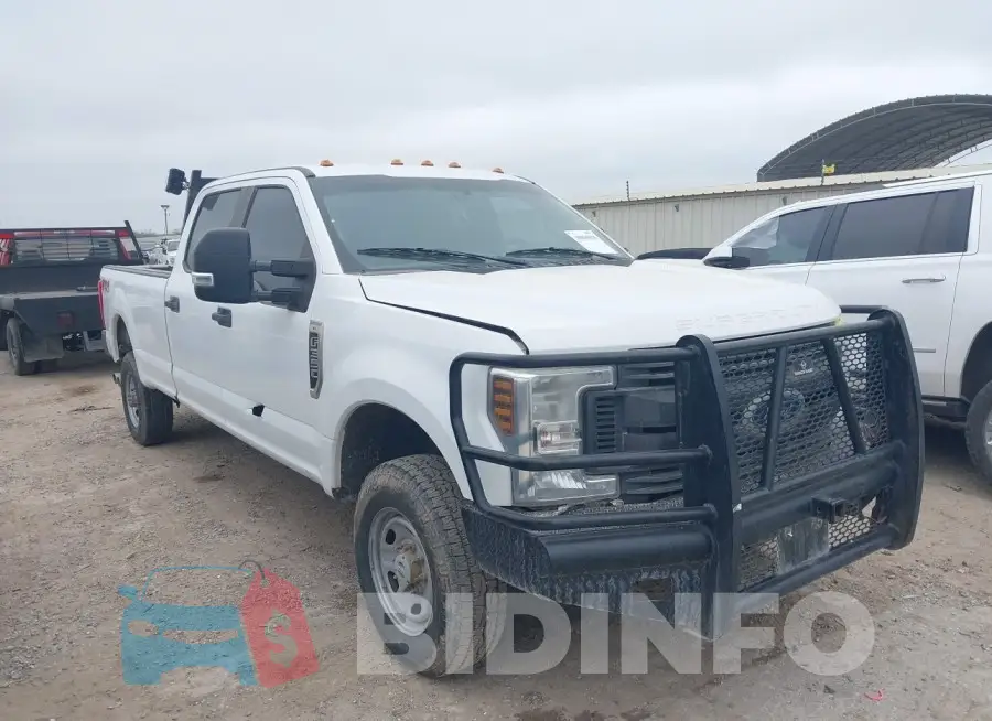 1FT8W3BT2JEC94418 Photo# 1