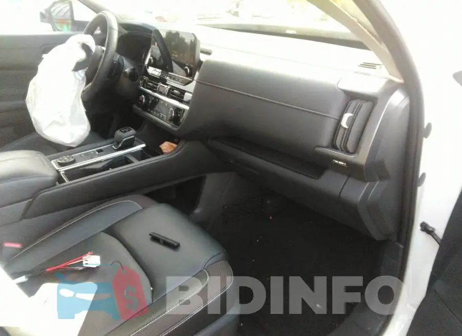 5N1DR3CD9PC229532 Photo# 5