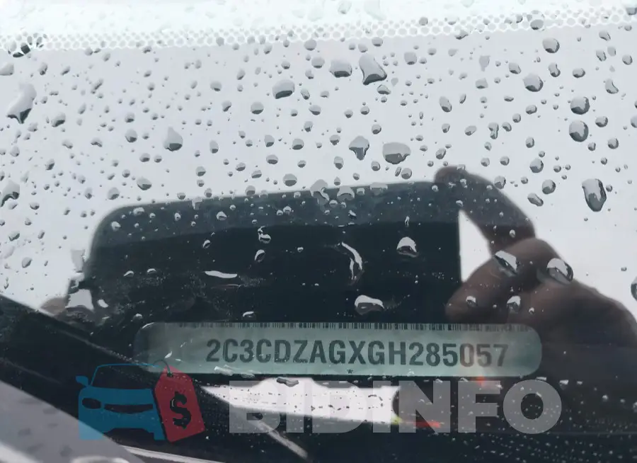 2C3CDZAGXGH285057 Photo# 9