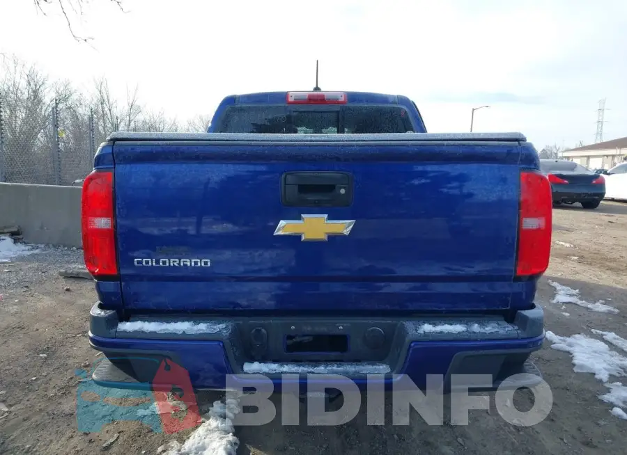 1GCGTDE33G1102218 Photo# 16