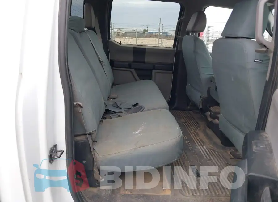 1FT7W2B61JEC85628 Photo# 8
