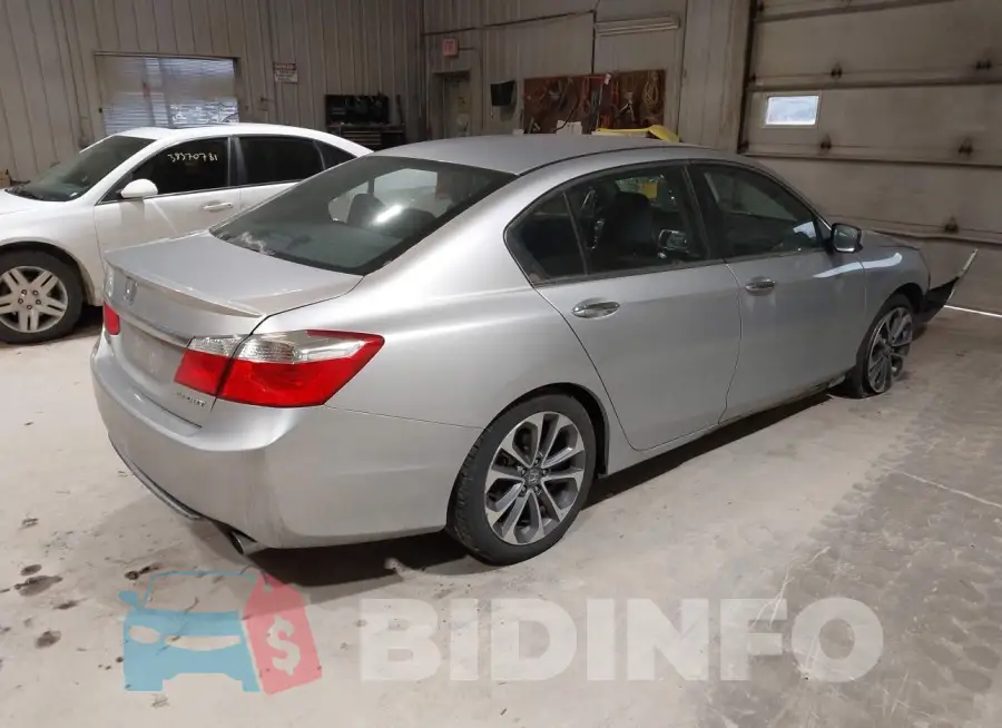 1HGCR2F55EA180774 Photo# 4