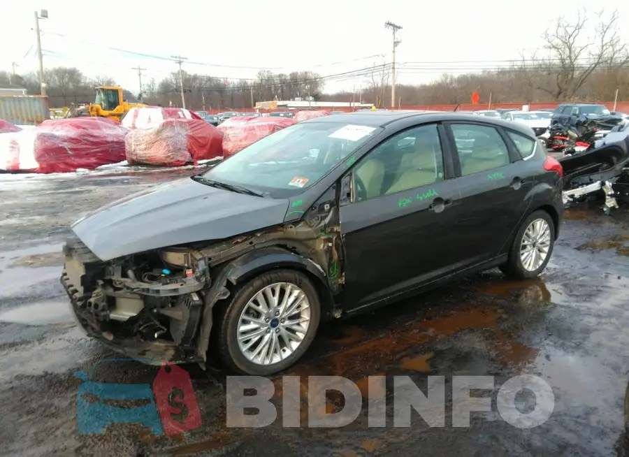 1FADP3N28FL213316 Photo# 2