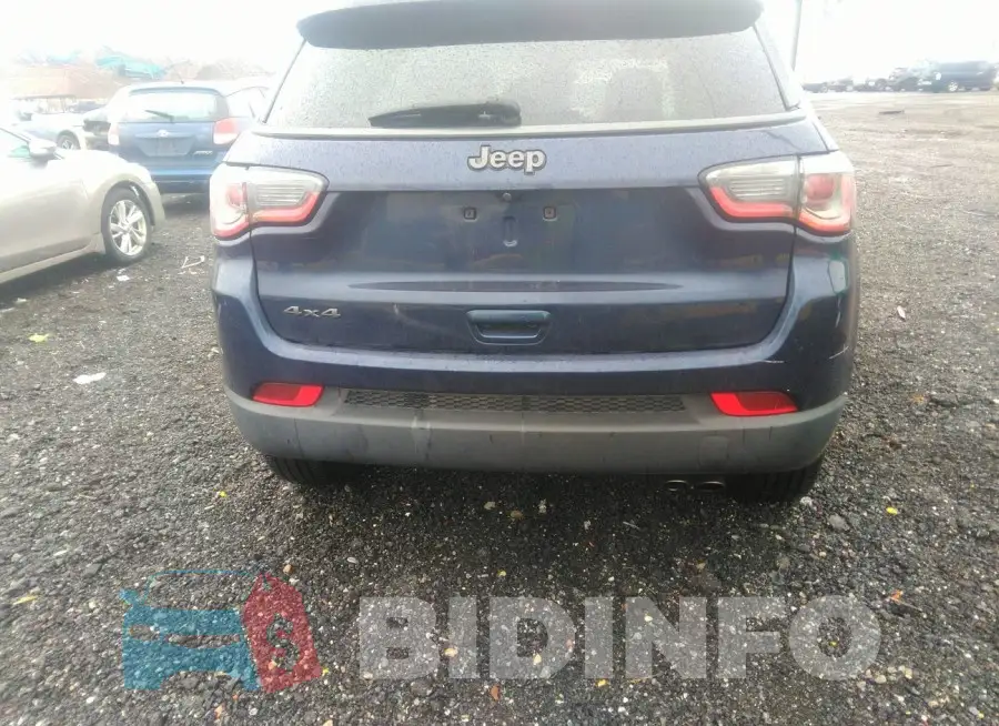 3C4NJDCB5LT135277 Photo# 16