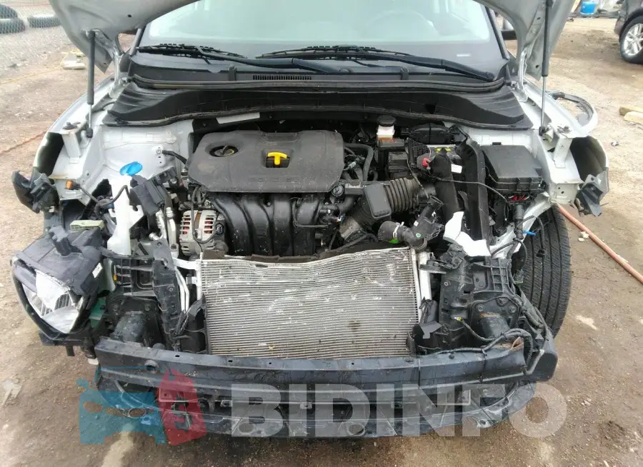 KNDJ23AUXL7016204 Photo# 10