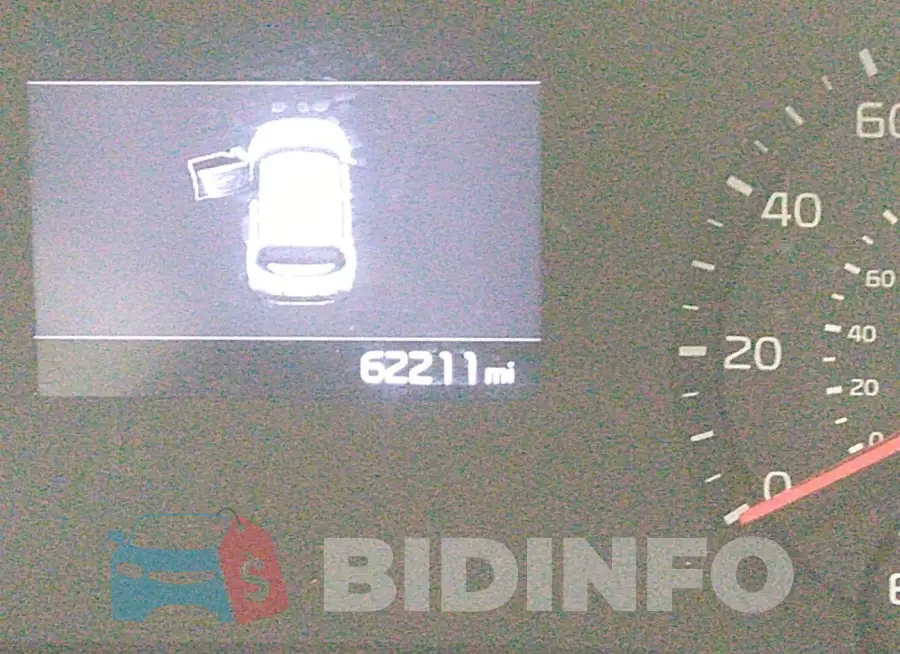 KNDJ23AUXL7016204 Photo# 7