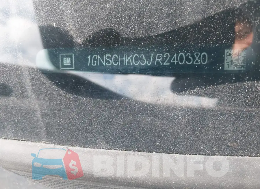 1GNSCHKC3JR240380 Photo# 9