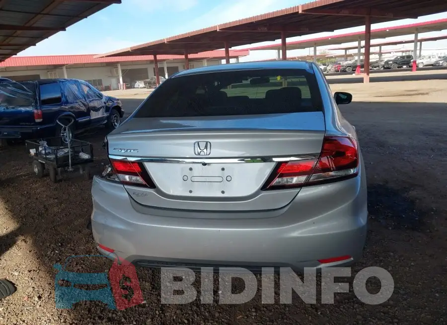 19XFB2E52FE013983 Photo# 16