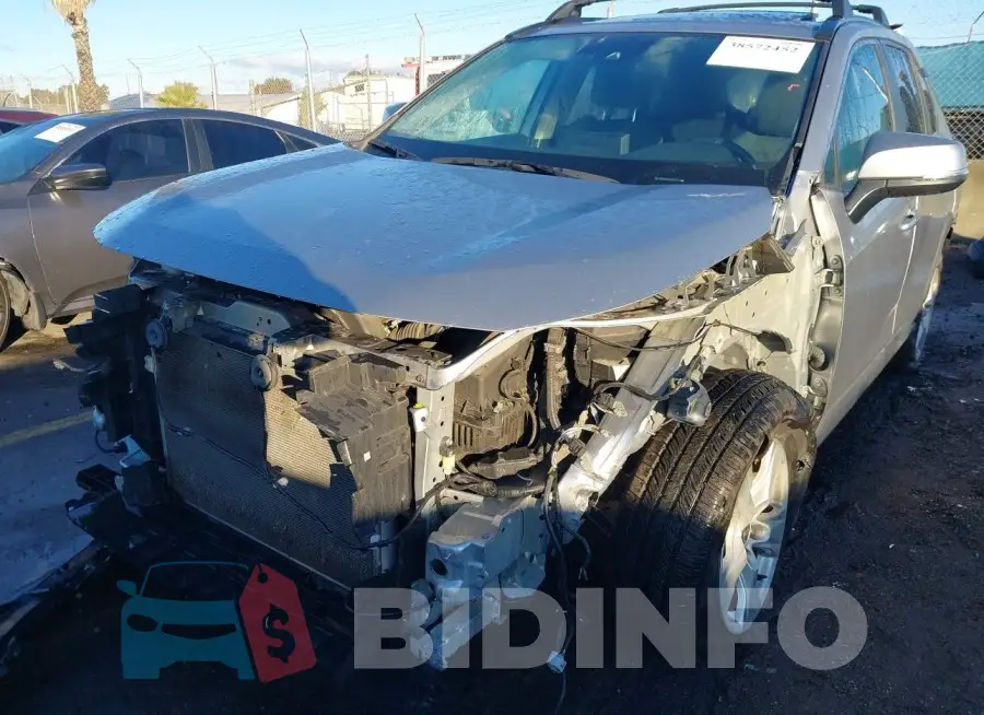 2T3P1RFV0MC249517 Photo# 6