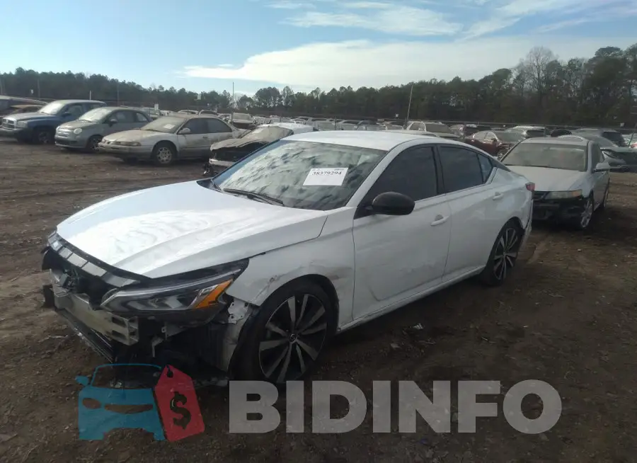 1N4BL4CV5LN309622 Photo# 2