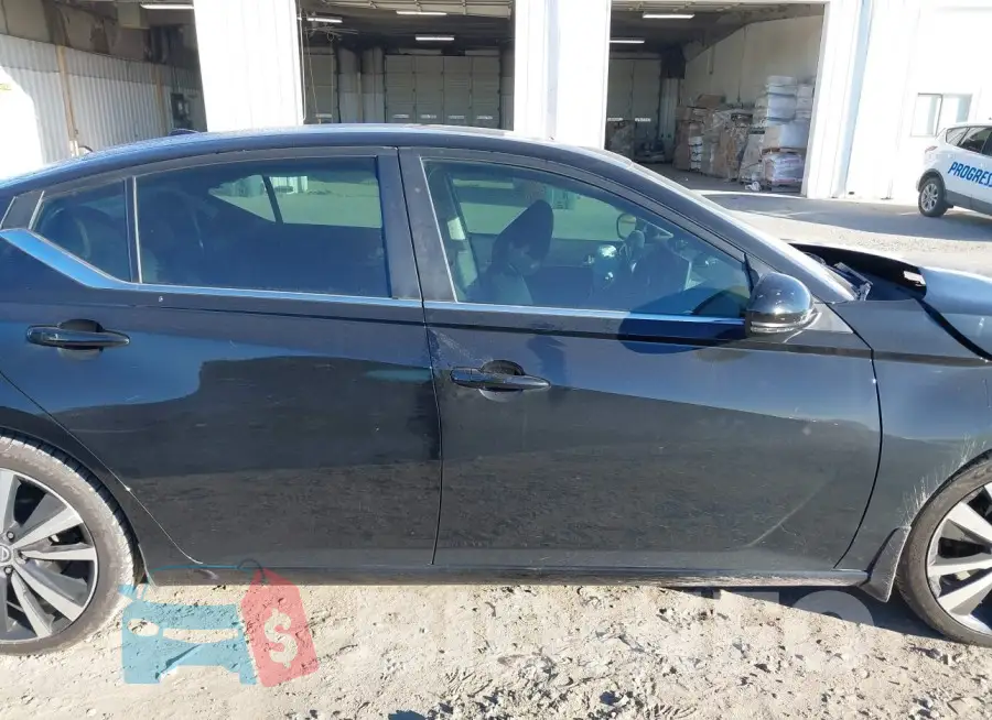 1N4BL4CV9KC173683 Photo# 13