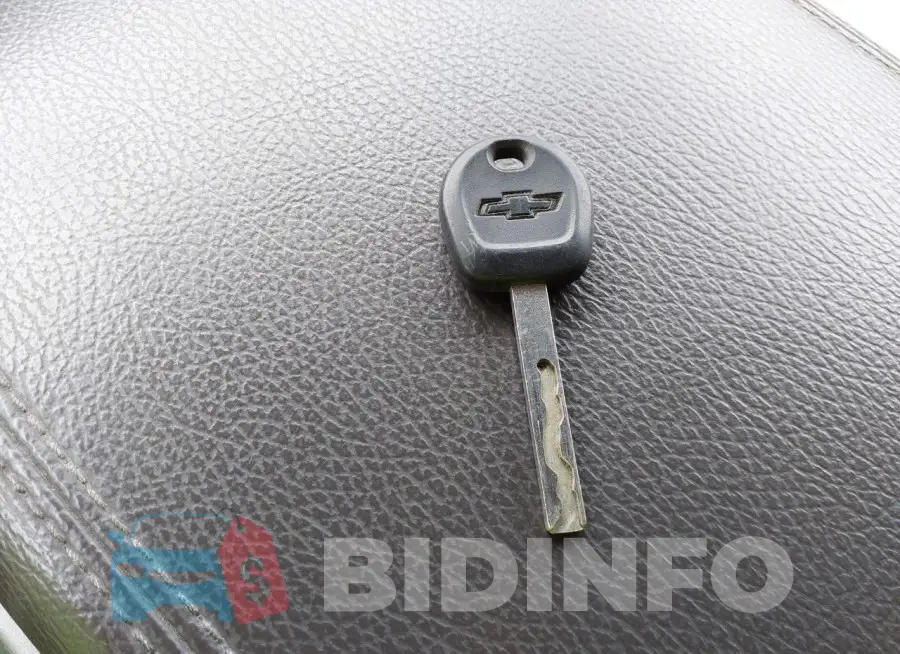 1GNLCDEC3KR329960 Photo# 11