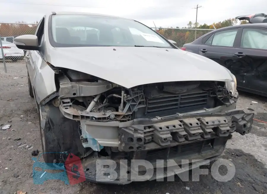 1FADP3F29GL376363 Photo# 6