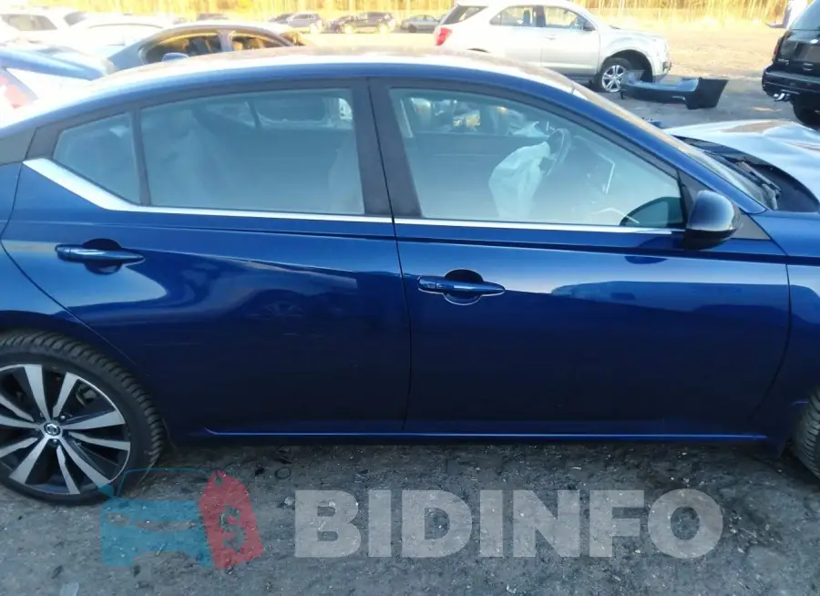 1N4BL4CV3KC169614 Photo# 13