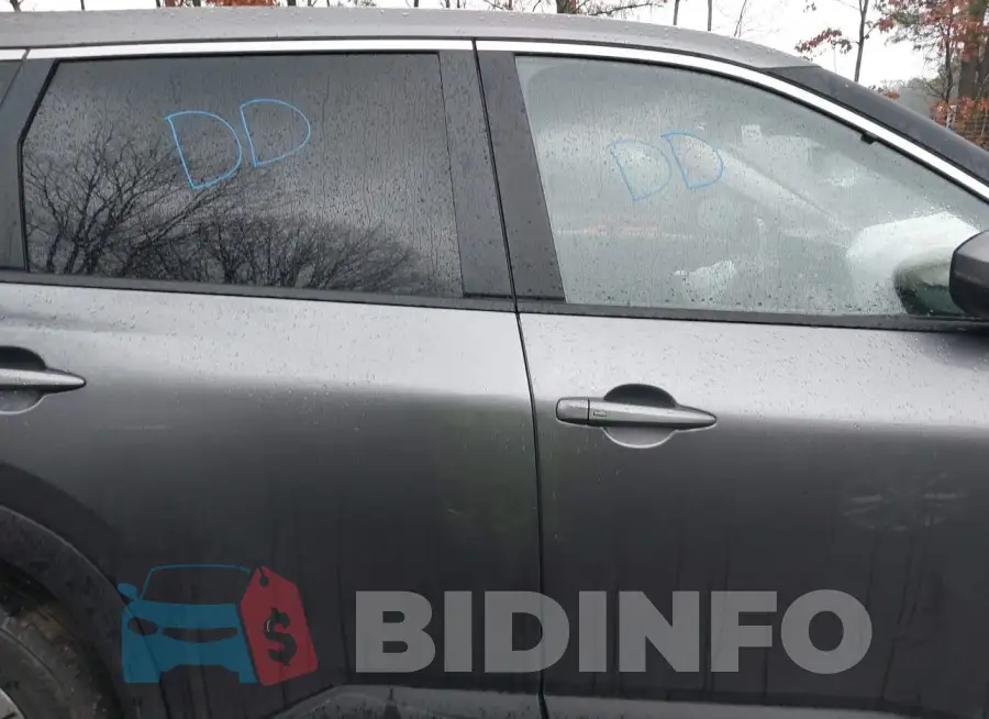 JN8BT3BBXPW462853 Photo# 13
