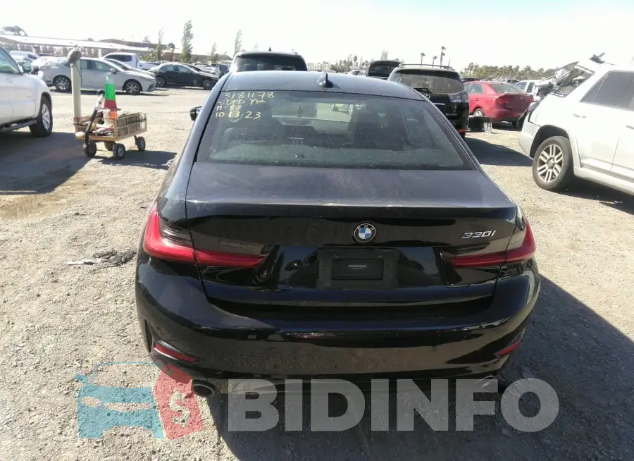 3MW5R1J00M8B86583 Photo# 17