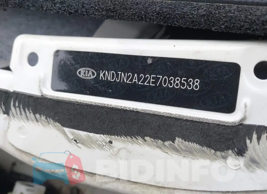 KNDJN2A22E7038538 Photo# 9