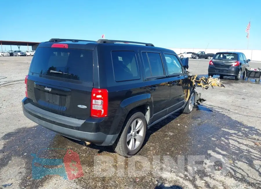 1C4NJPFA8HD148493 Photo# 4