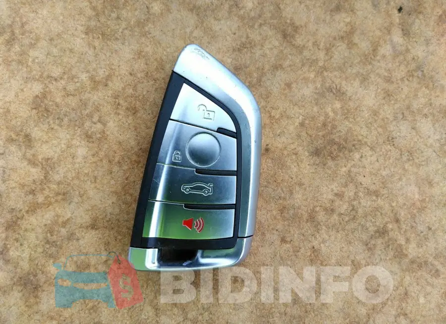 WBA8E1G54JNU92187 Photo# 11