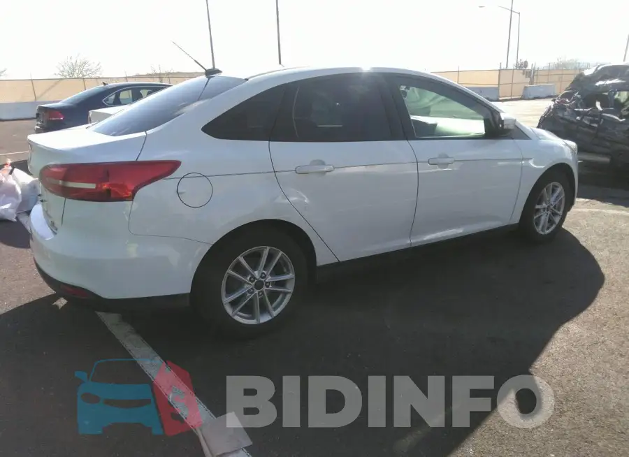 1FADP3F22GL384076 Photo# 4