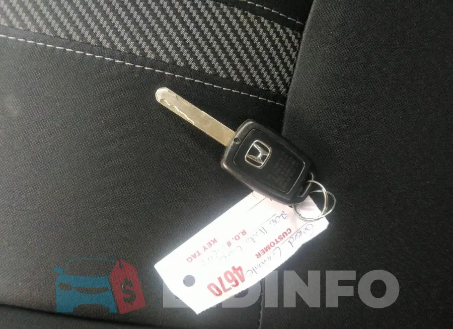 2HGFC2F58GH525959 Photo# 11