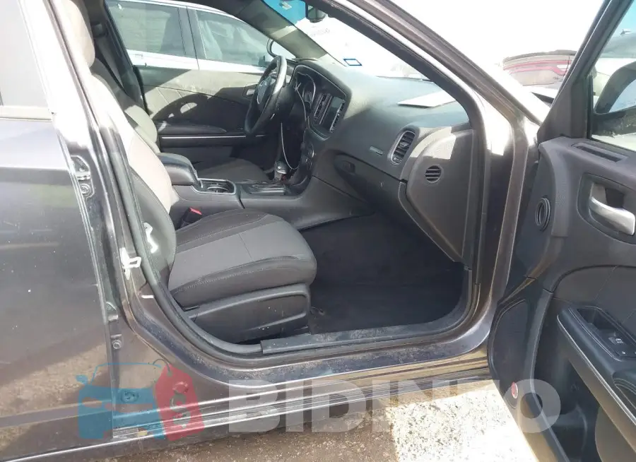2C3CDXHG8FH890557 Photo# 5