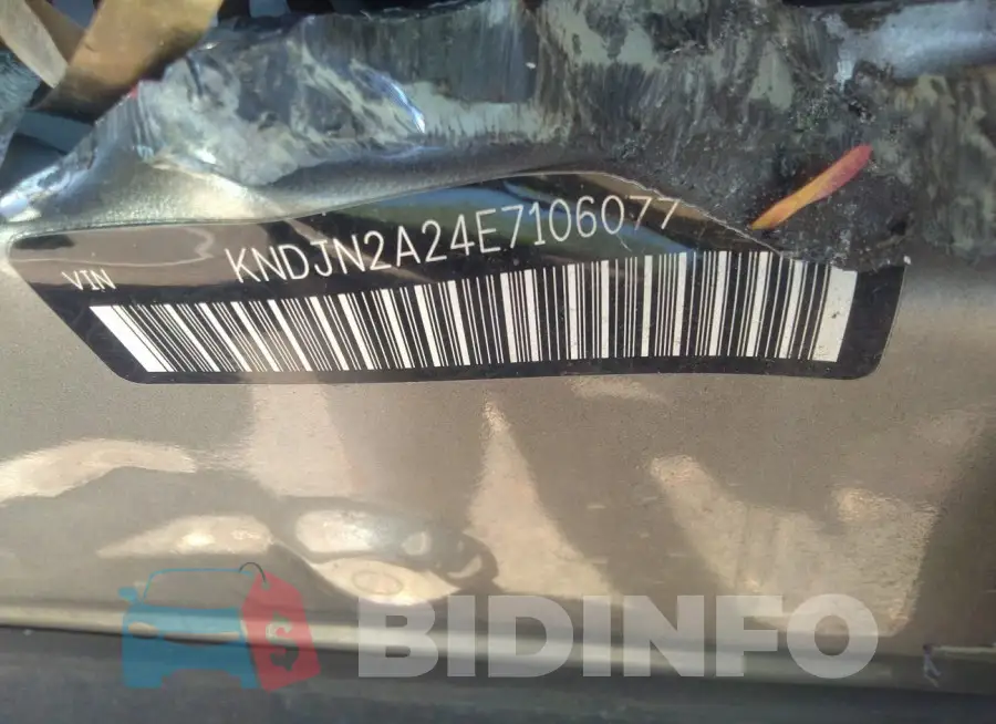 KNDJN2A24E7106077 Photo# 9