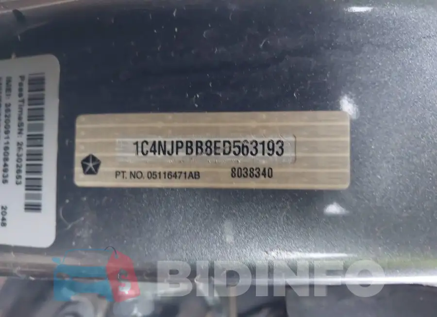 1C4NJPBB8ED563193 Photo# 9