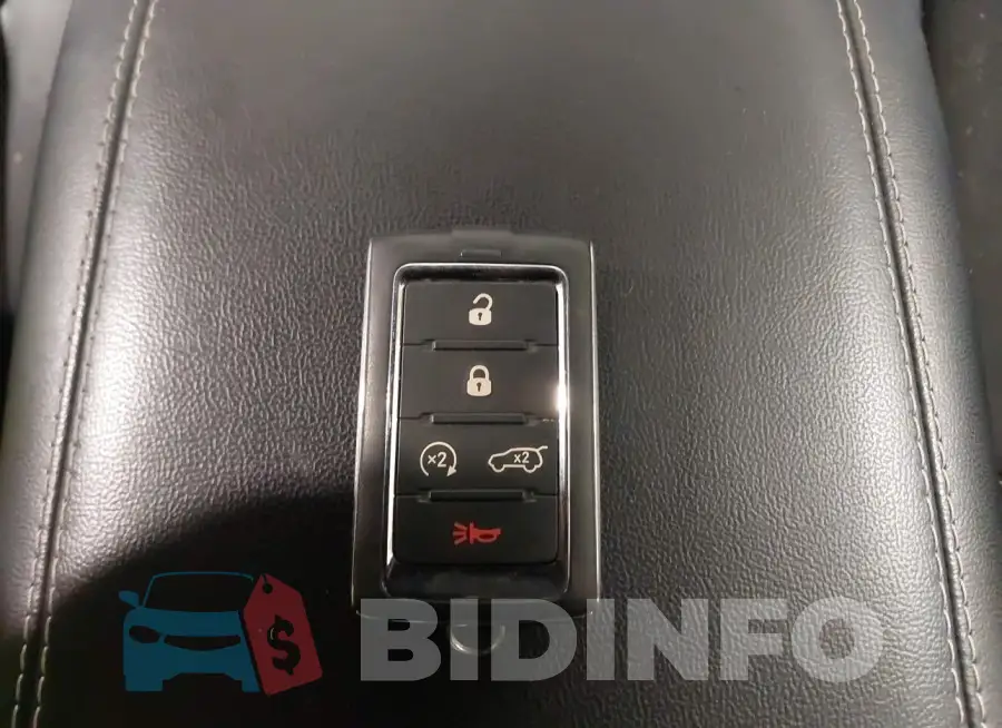 1C4RJHAG4N8610393 Photo# 11