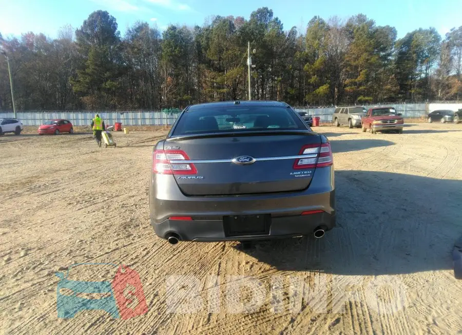 1FAHP2F83GG156774 Photo# 17