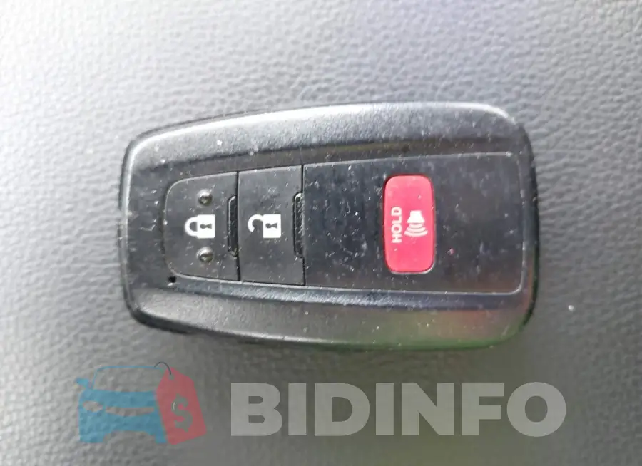 2T3P1RFV9MC212112 Photo# 11