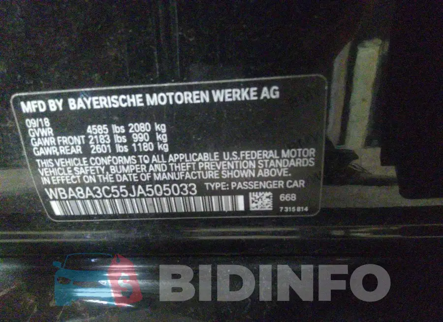 WBA8A3C55JA505033 Photo# 9