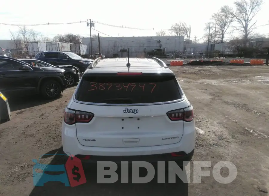 3C4NJDCB5KT843172 Photo# 16