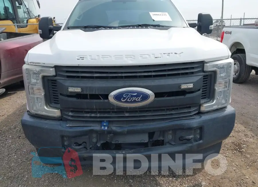 1FT7W2B63JEB97891 Photo# 6