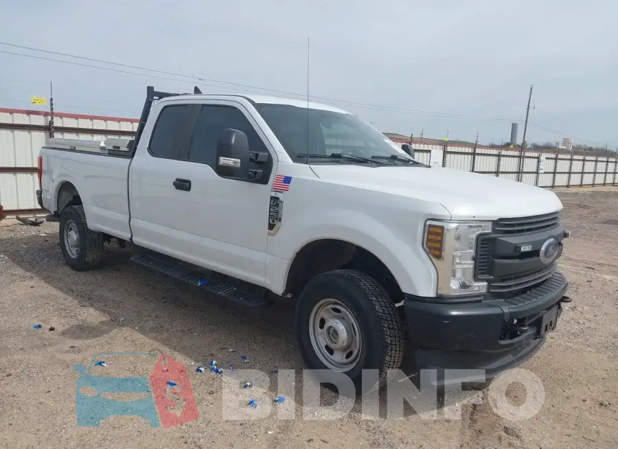 1FT7X2B64JEC48103 Photo# 1