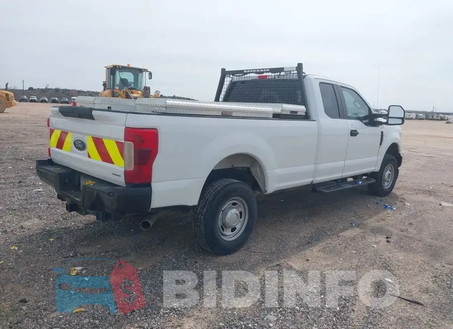 1FT7X2B64JEC48103 Photo# 4