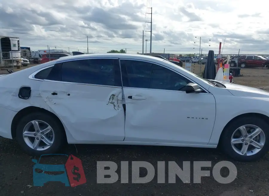 1G1ZB5ST8KF126749 Photo# 13