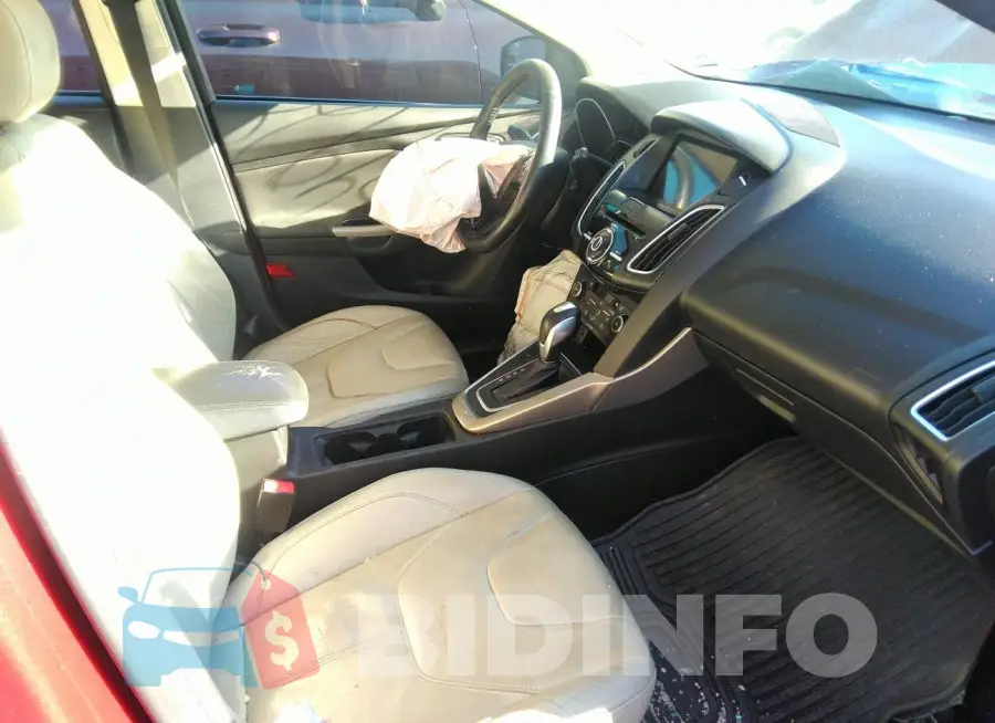 1FADP3N20GL232413 Photo# 5