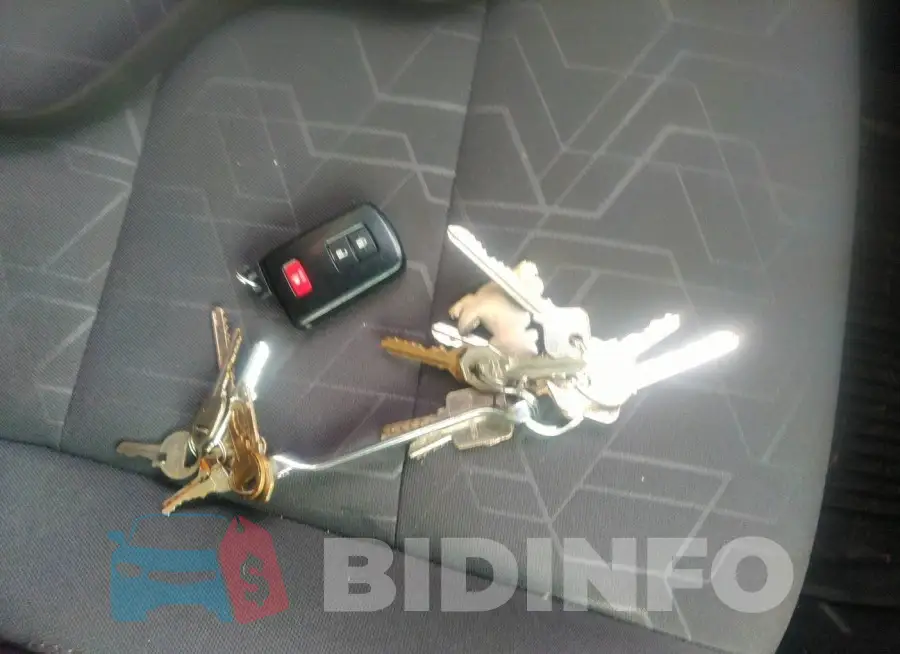 3TMBZ5DN8HM012035 Photo# 11