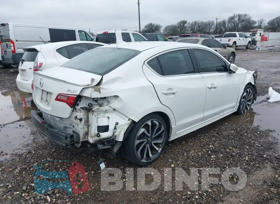 19UDE2F82HA013786 Photo# 4
