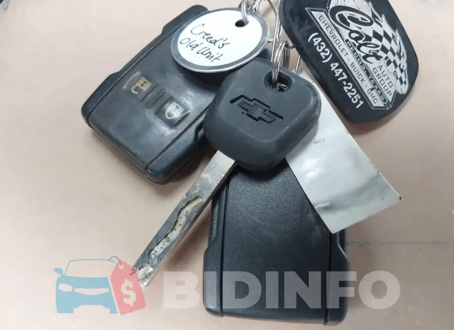 1GC2KUEG9JZ147852 Photo# 11