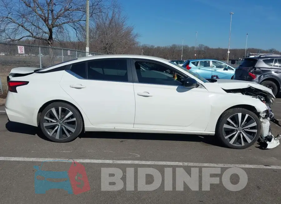 1N4BL4CV1KC129550 Photo# 13
