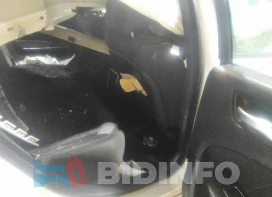 2C3CDXJG3GH294347 Photo# 8