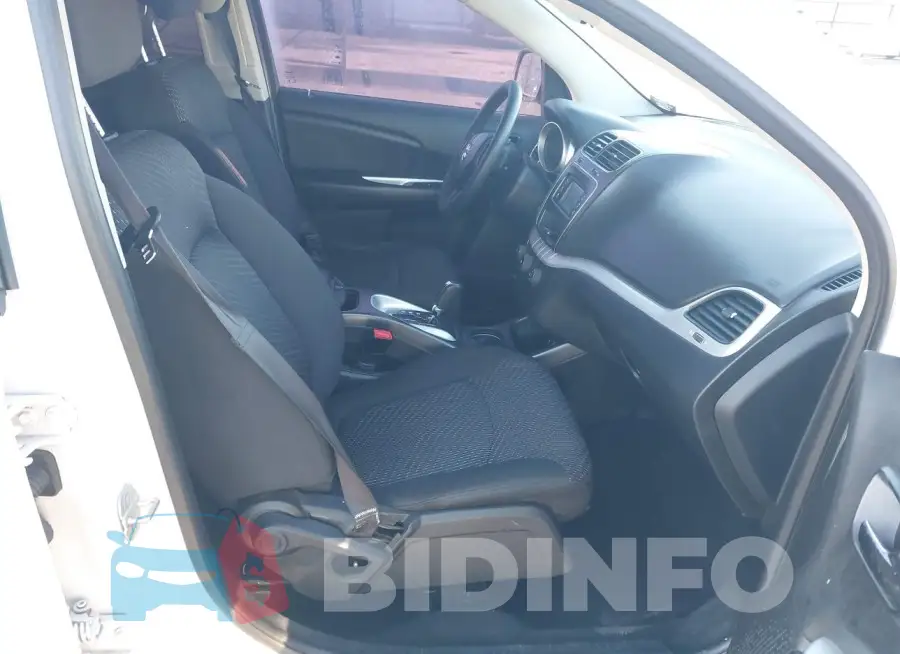 3C4PDCAB1GT117703 Photo# 5