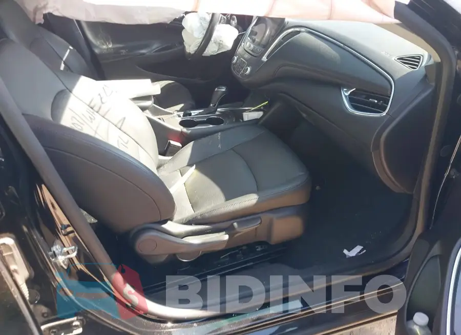 1G1ZD5ST3KF160902 Photo# 5